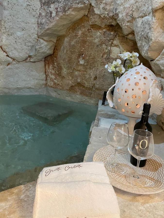 Grotta Carlotta Bed & Breakfast Ostuni Exterior foto