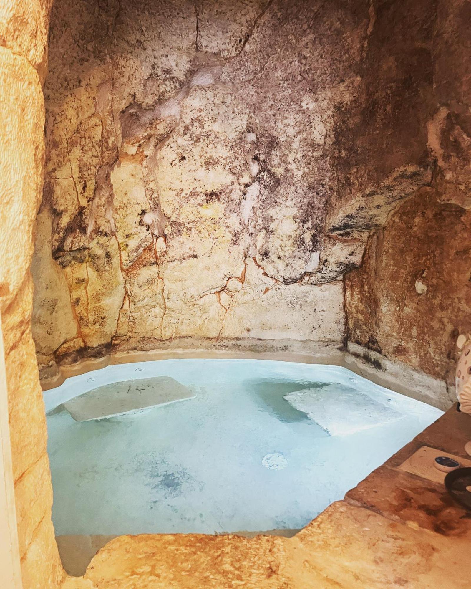 Grotta Carlotta Bed & Breakfast Ostuni Exterior foto
